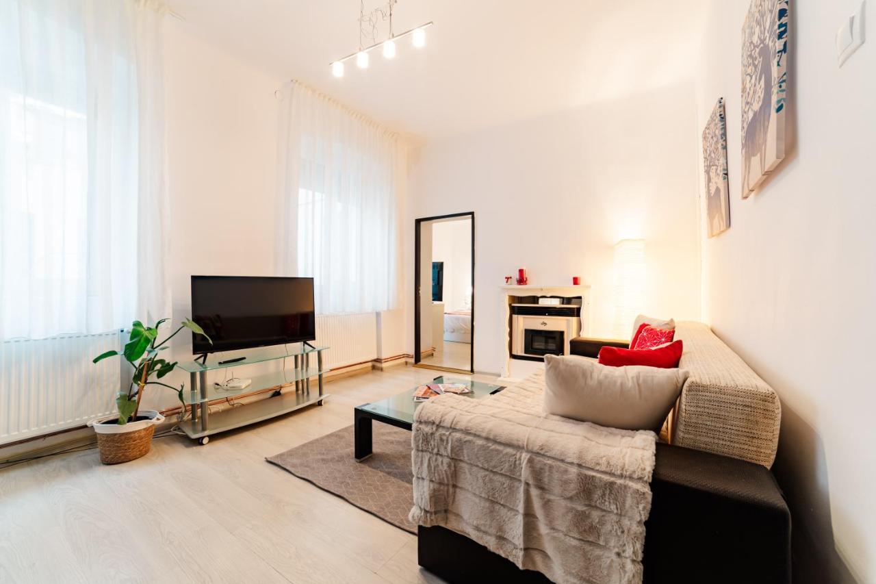 Anastasia Apartments With Parking Braşov Extérieur photo