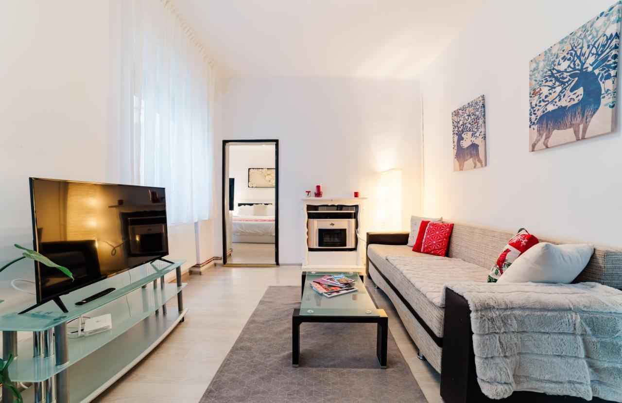 Anastasia Apartments With Parking Braşov Extérieur photo